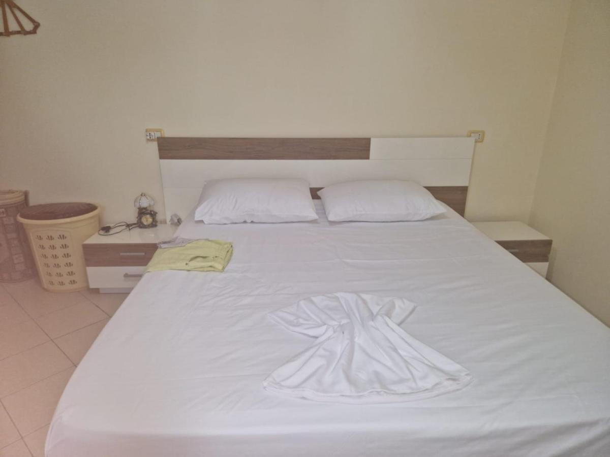 Seaside Apartment 15 Durrës Esterno foto